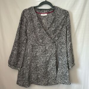 Motherhood Maternity EUC black/beige leopard print blouse Size medium